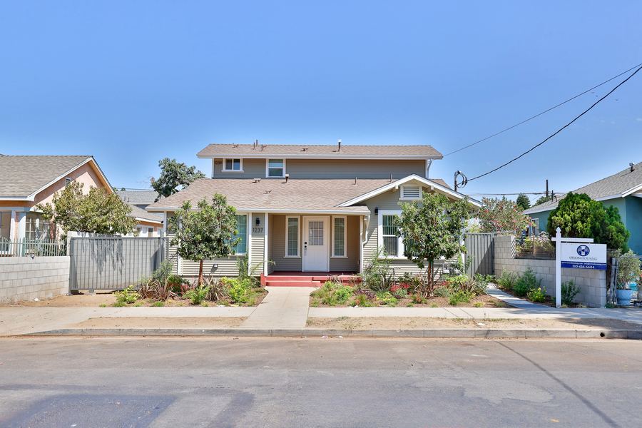 Photo of 1237 W 25th St, 19-bed new construction student housing near USC