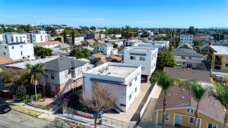 Aerial photo of 1372 W 35th Pl, 15-bed new construction USC student housing, fully leased, DPS patrol zone